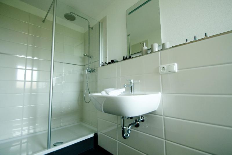 Double Room with Balcony image 3