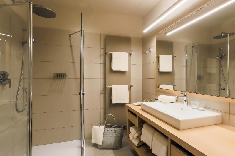 Single Room image 4