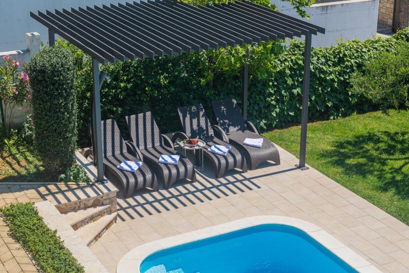 Holiday house Luna in Makarska with private pool - image 9