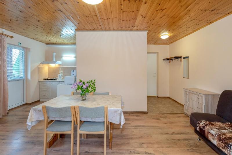 Apartment with balcony (1-5 Guests) image 4