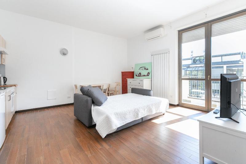 Apartment image 3