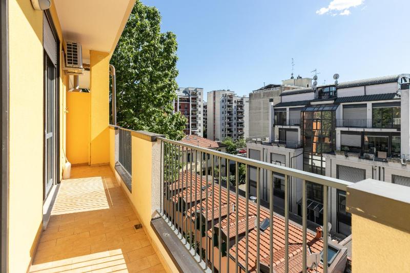 Apartment image 4