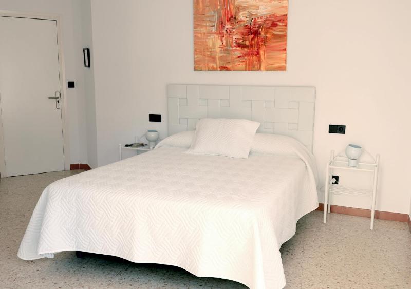 Double or Twin Room image 4