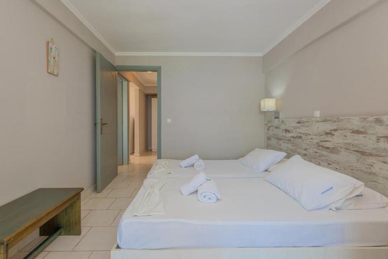 Apartment with Sea View image 3