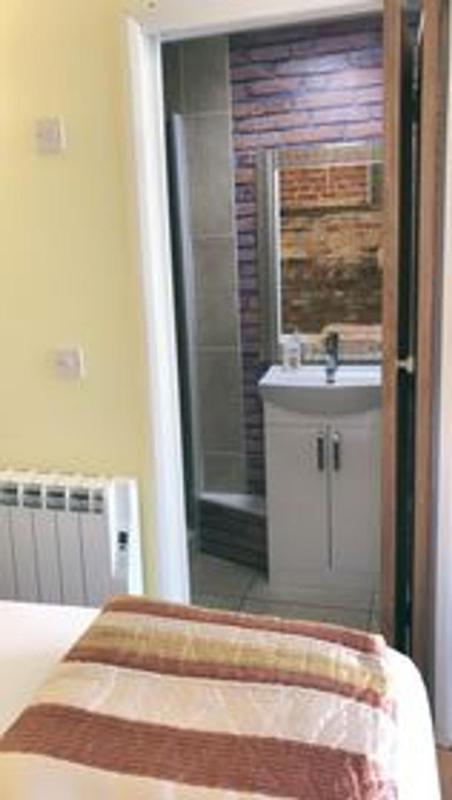 Standard Double Room image 4