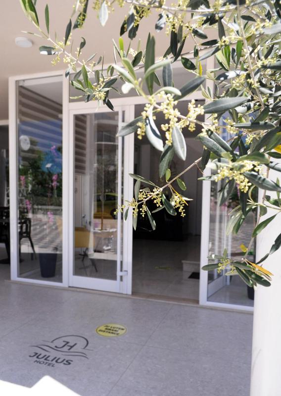Julius Hotel - image 5