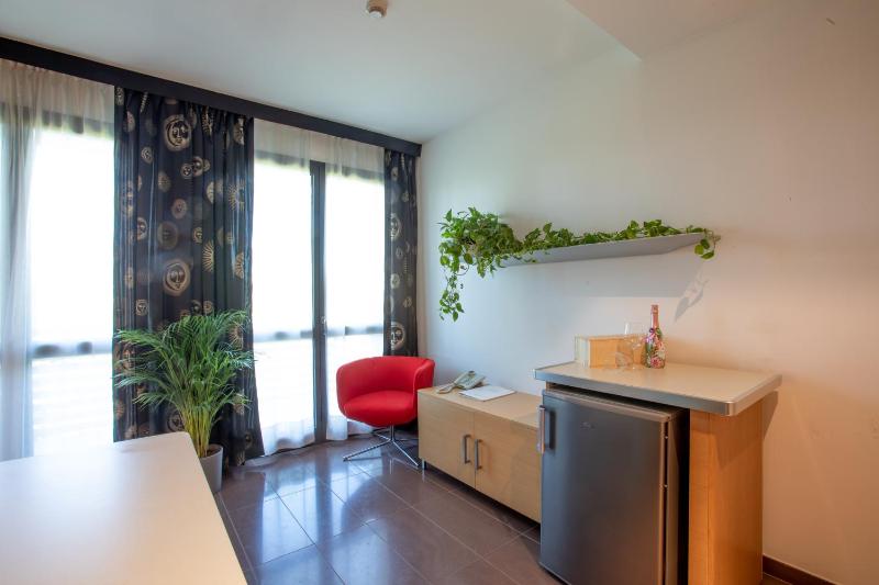 Superior Apartment image 3