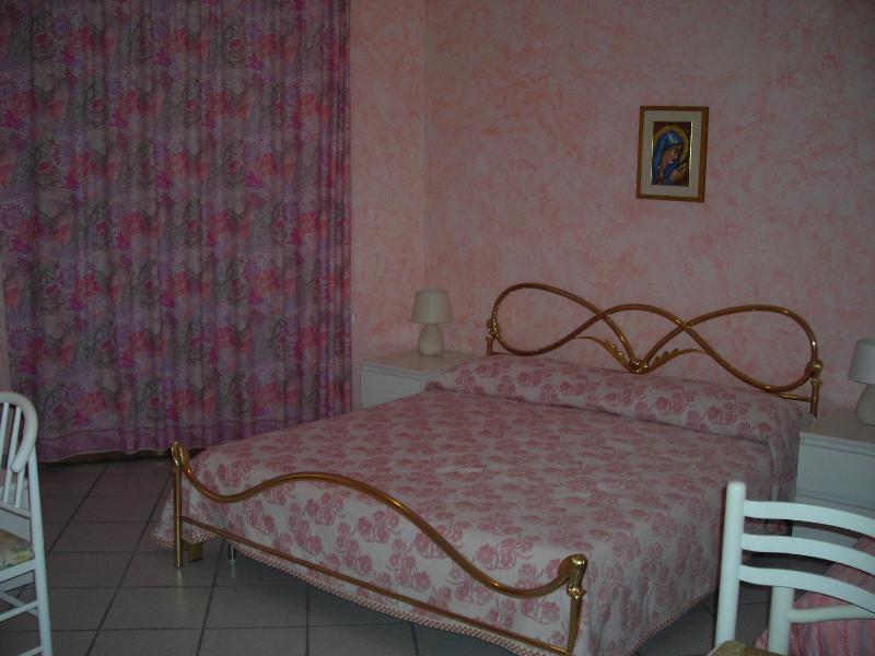 Triple Room with Garden View image 2
