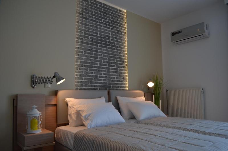 Double Room (2 Adults + 1 Child ) image 4