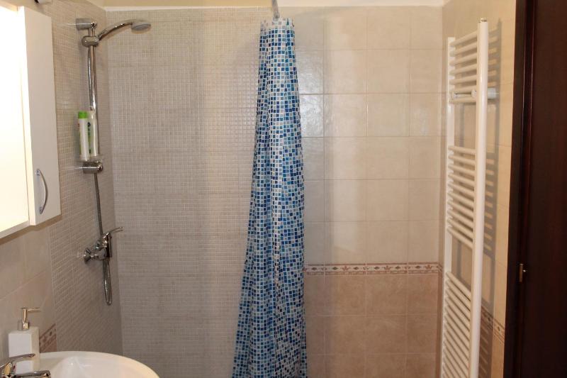 Standard Twin Room image 2