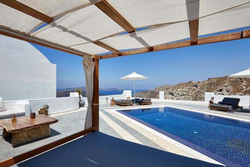 Villa Artemis with Private Pool and Hot Tub - Caldera View image 3