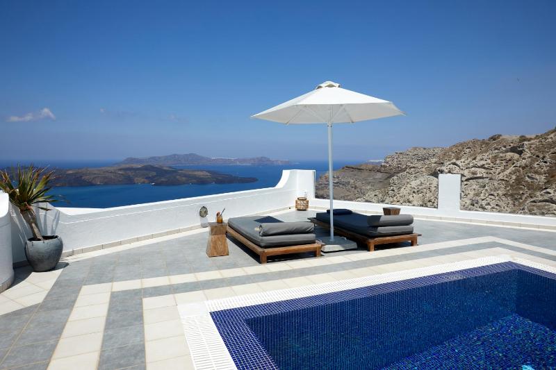 Villa Artemis with Private Pool and Hot Tub - Caldera View image 4