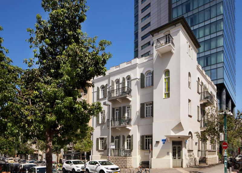 Bachar House - FATTAL COLORS - image 1
