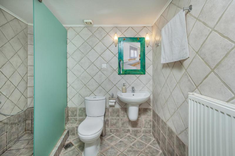 Apartment image 3