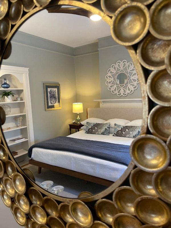 King Room image 2