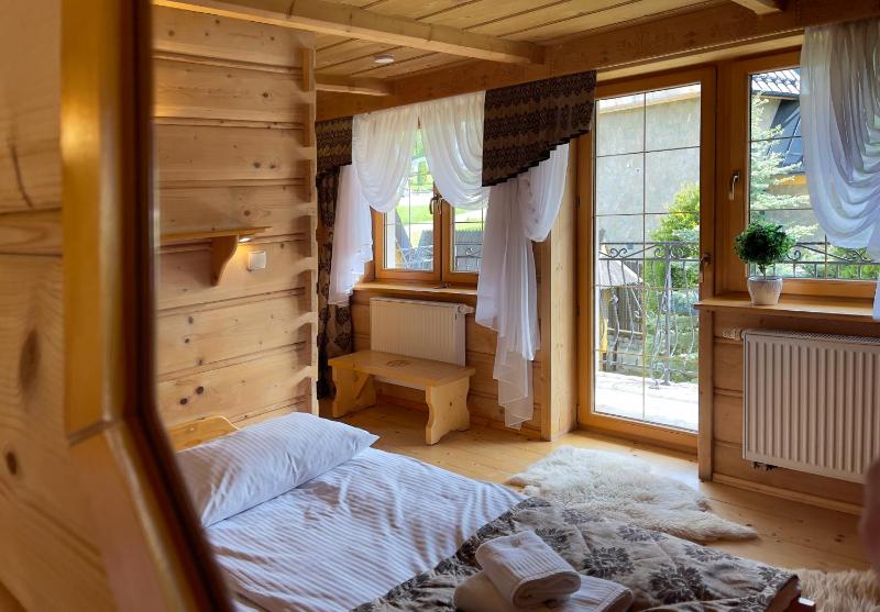 Deluxe Double Room with Balcony image 3