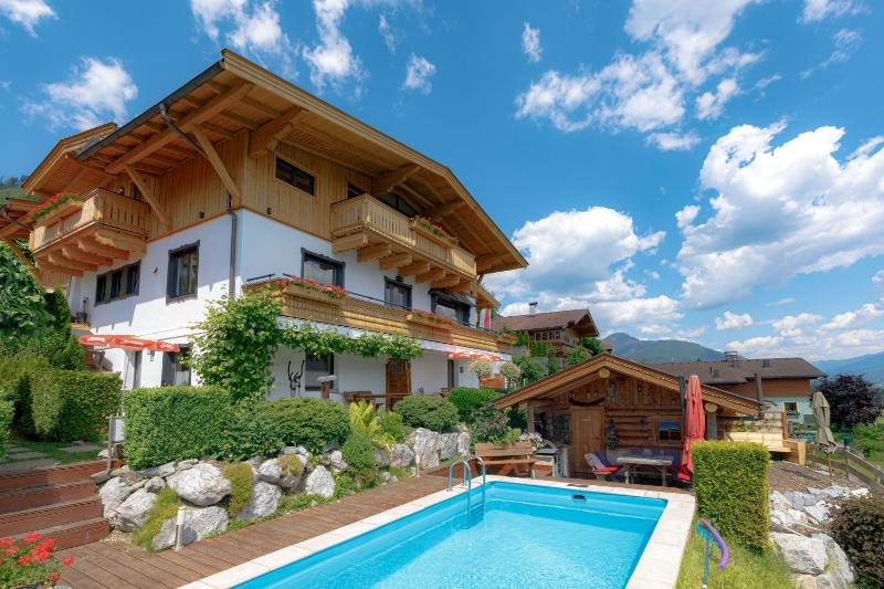 Two-Bedroom Apartment with Balcony (5 Adults) image 3