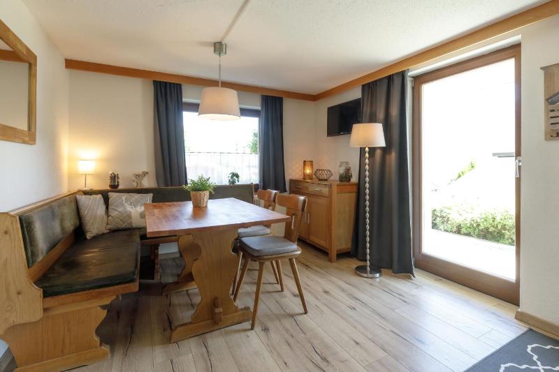 Two-Bedroom Apartment with Terrace (4 Adults) image 1