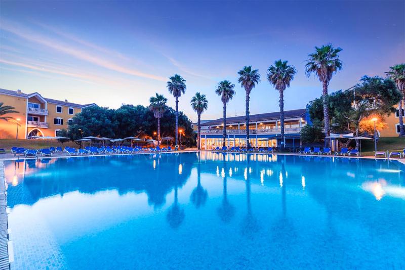 Vibra Blanc Palace Aparthotel - image 1