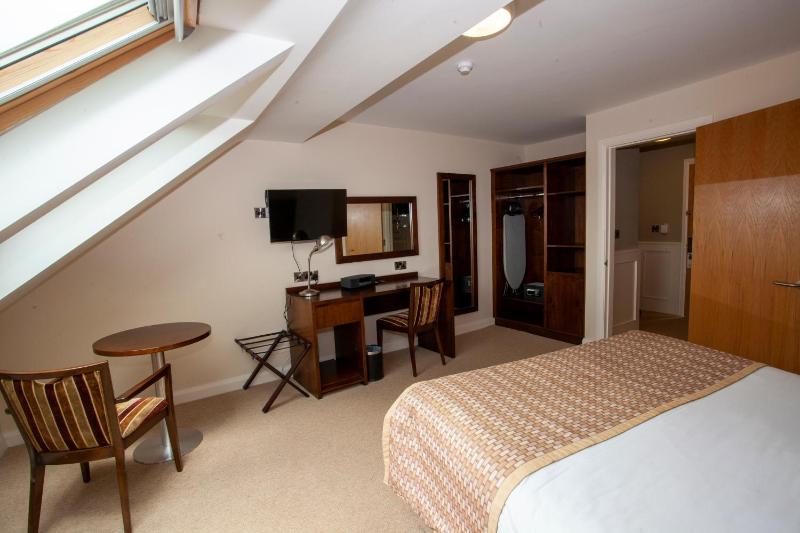 Superior Suite image 4