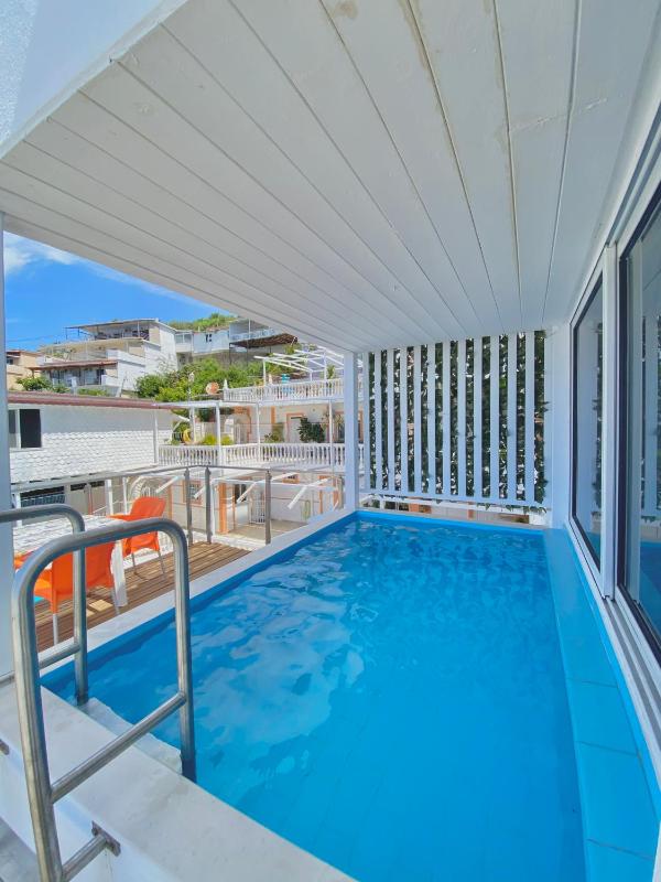 Suite with Private Pool image 2