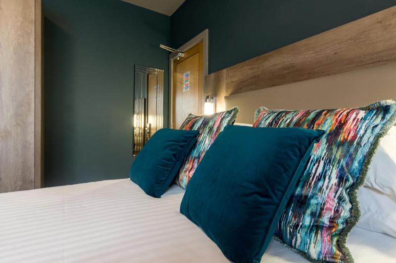 Hotel No 8 - image 33