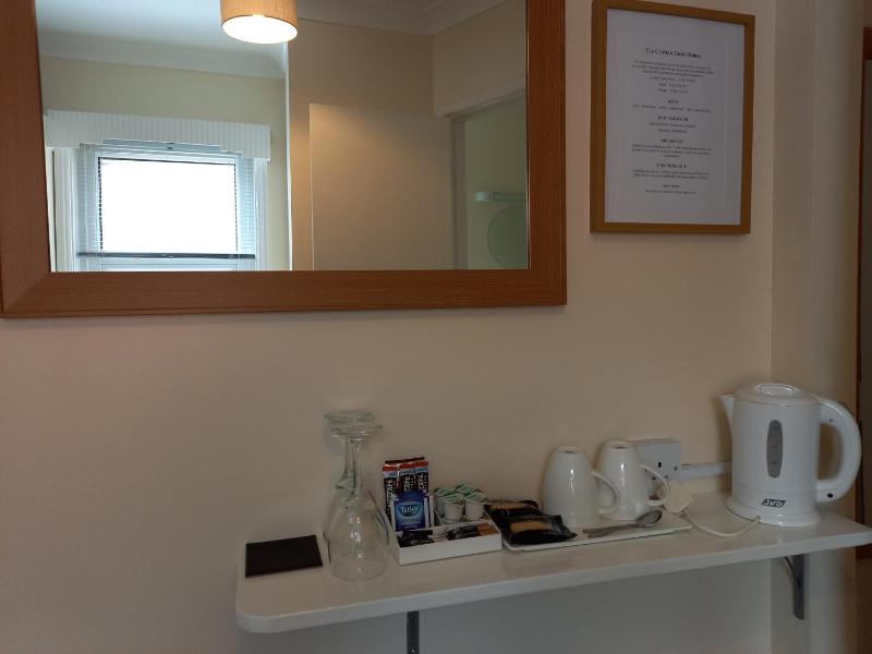 Standard Double Room image 3