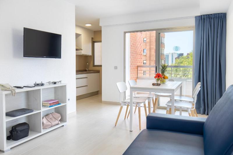 One-Bedroom Apartment image 3