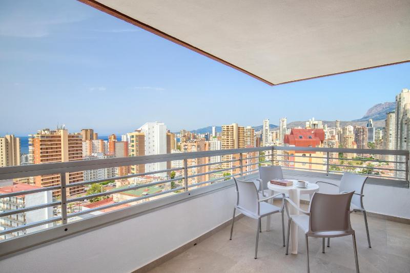 One-Bedroom Suite Apartment image 3