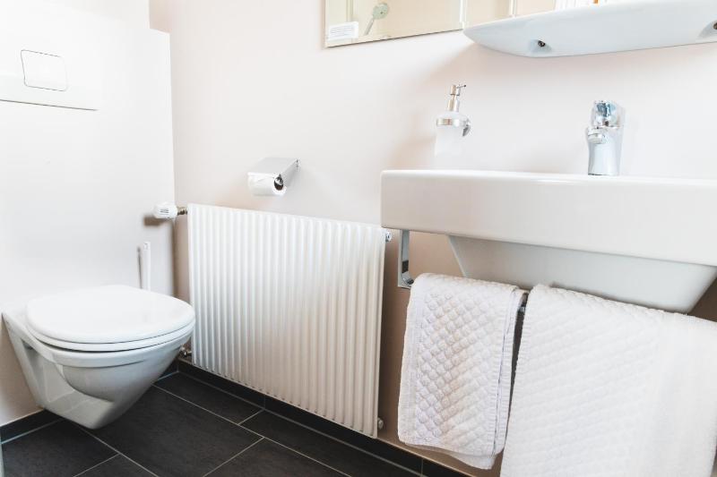 Double Room without Balcony image 2