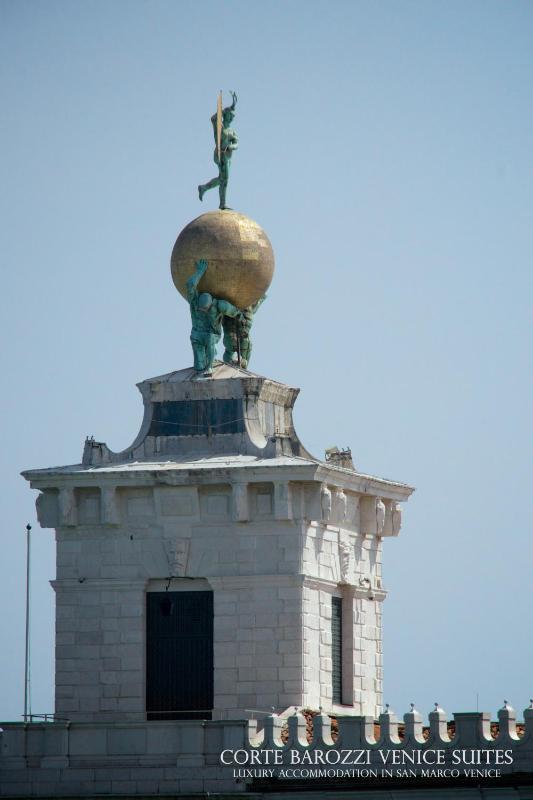 Family Suite with Terrace image 2