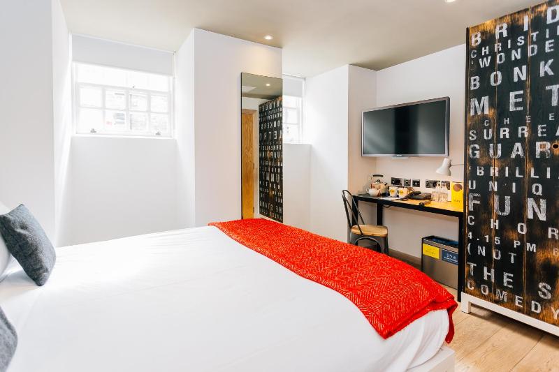 Medium Double or Twin Room image 2