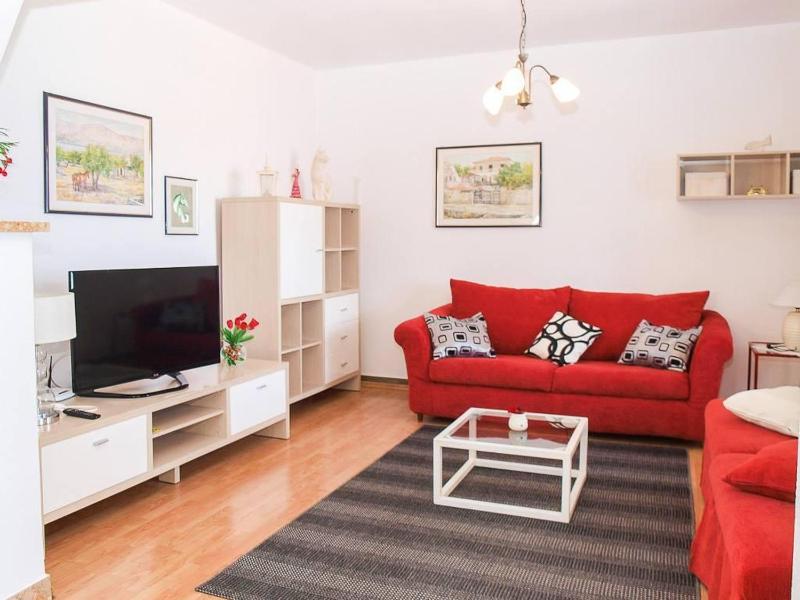 Two-Bedroom Apartment with Terrace and Sea View image 3