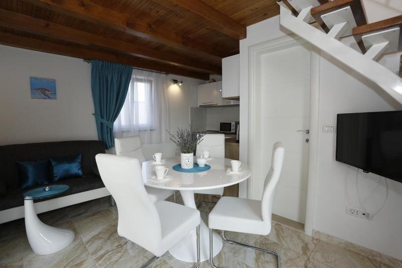 Three-Bedroom Villa with Sea View image 2