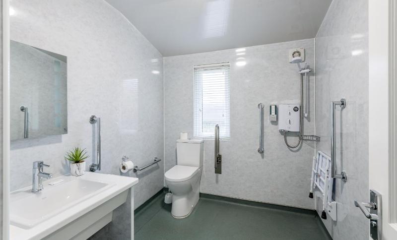 Two - Bedroom Chalet - Accessible Braeriach image 3