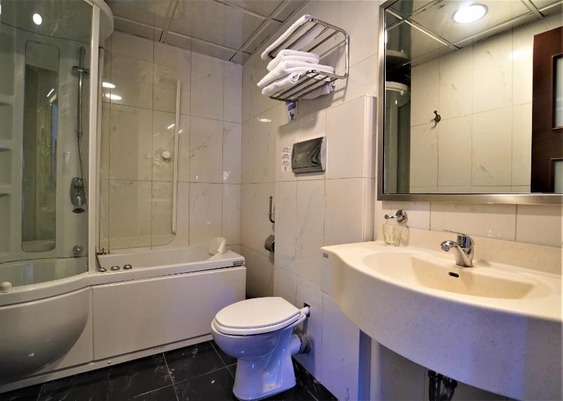 Presidential Suite image 4