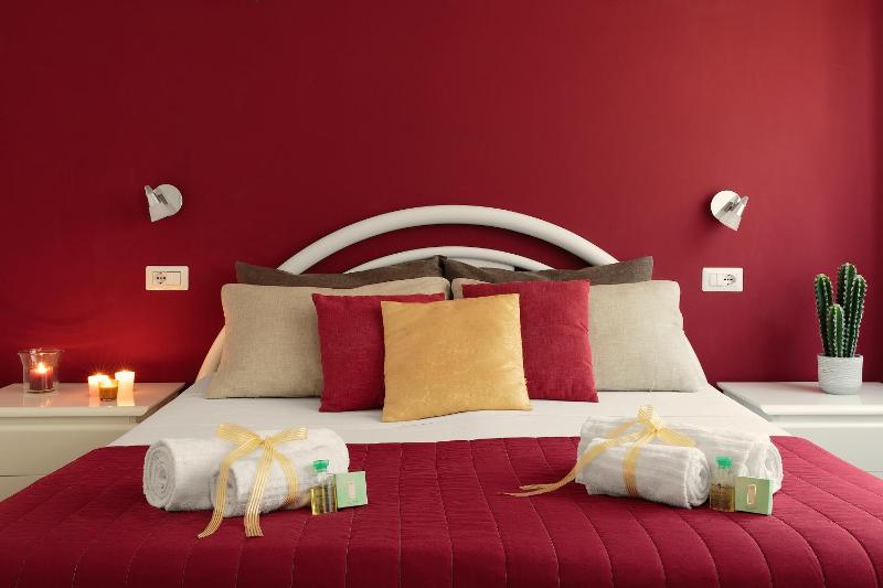 Double Room with Private External Bathroom image 1