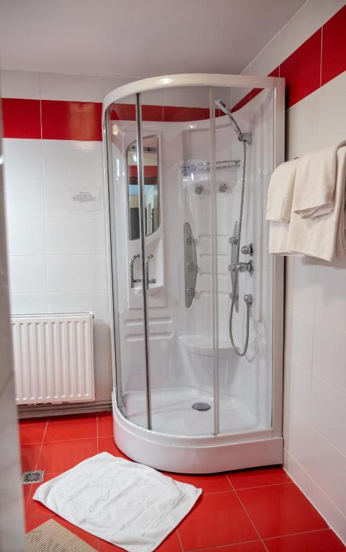 Standard Triple Room image 4