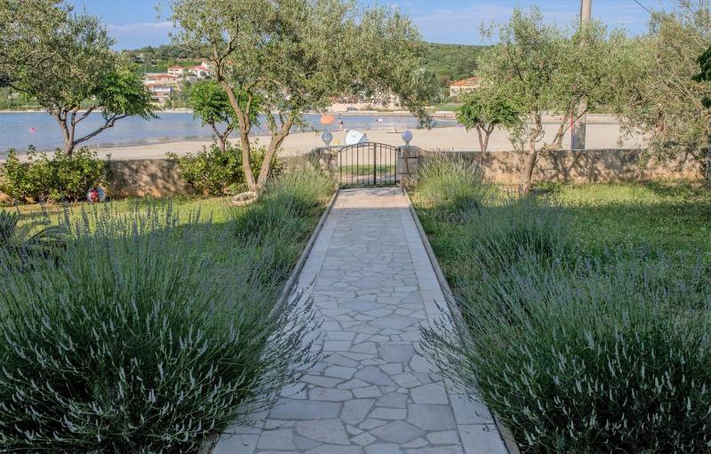 Apartment with Balcony image 3
