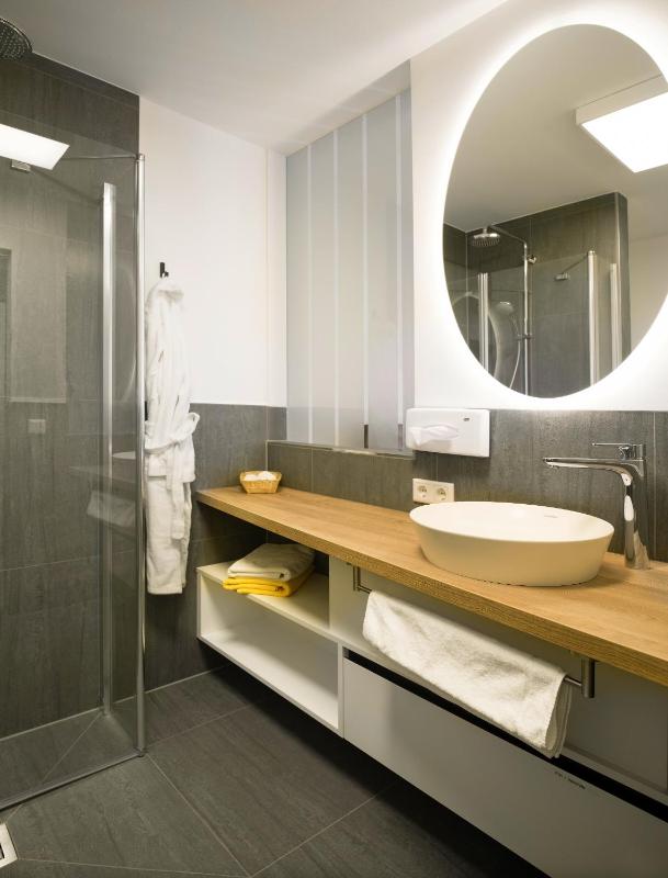 Superior Double Room image 4