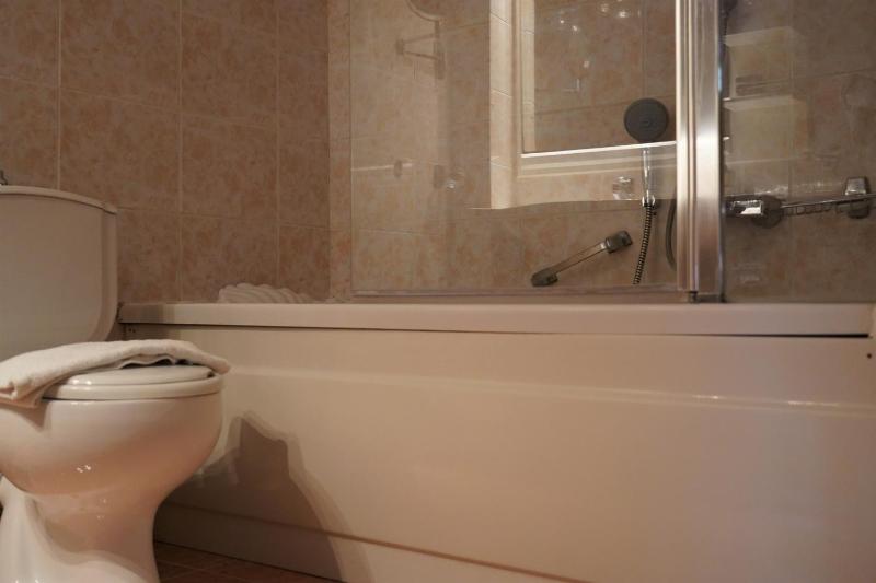 Special Offer -Two-Bedroom Apartment image 2