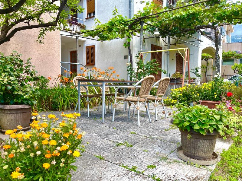 Garden House Budva - image 7