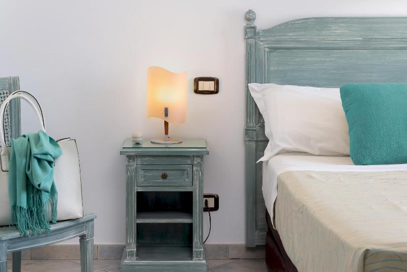 Double Room image 3