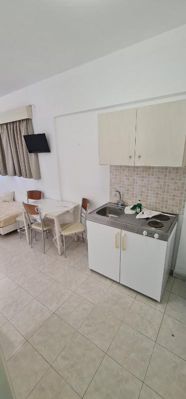 Studio with Pool View (3 Adults)  image 4