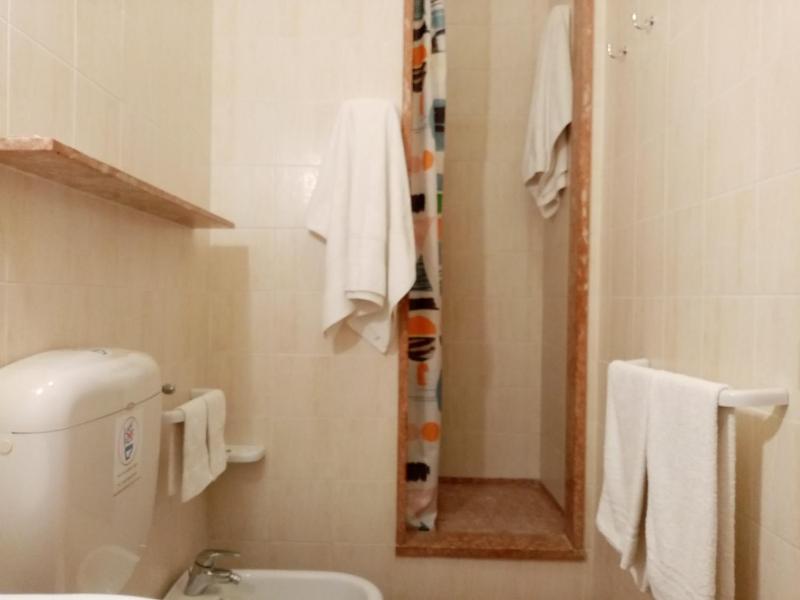 Economy Double Room image 3