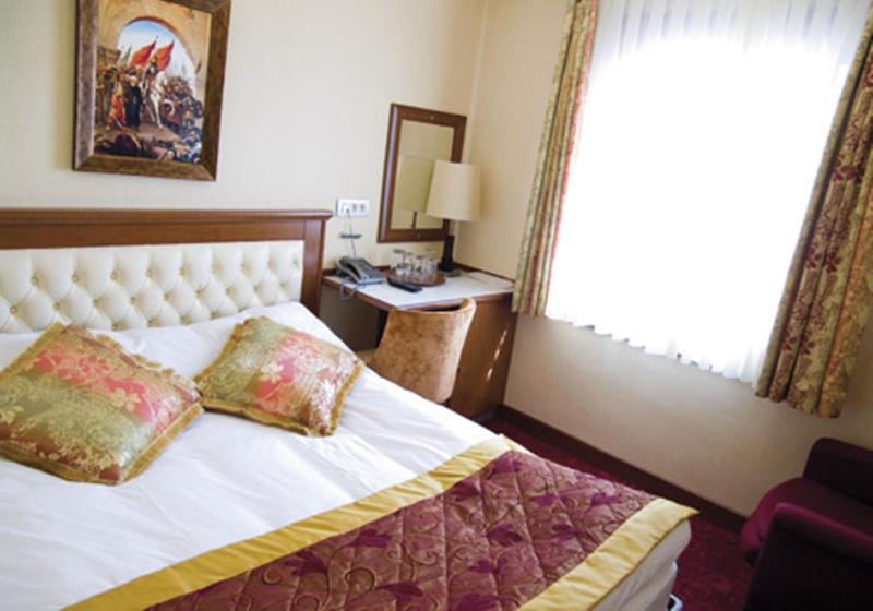 Hotel Linda - image 10