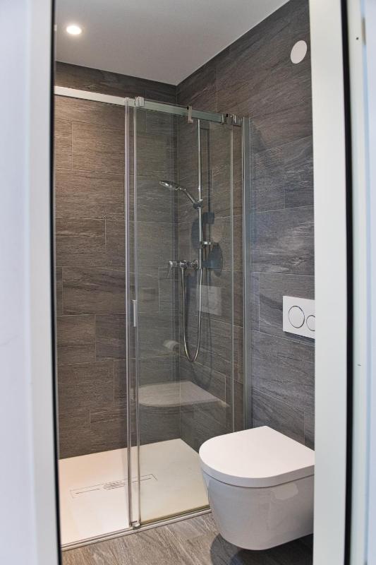 Double room with external private bathroom image 3