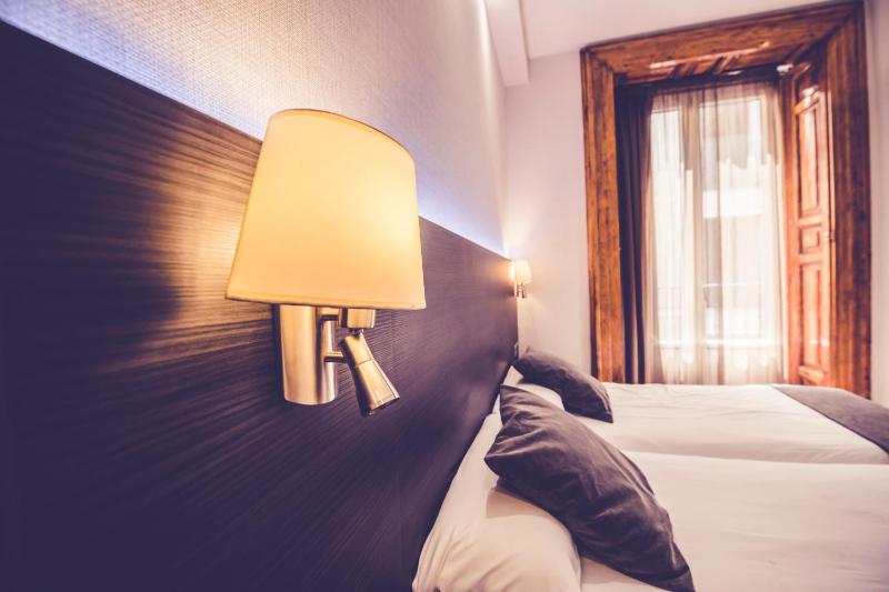 Double or Twin Room (1-2 Adults) image 2