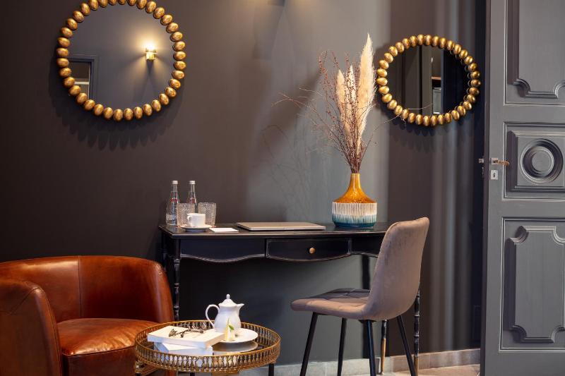 Standard Double Room image 2