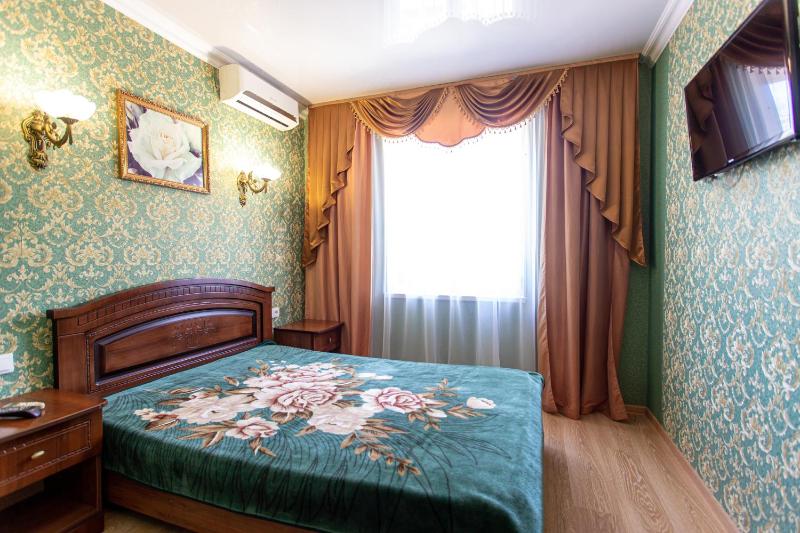 Standard Double Room image 2